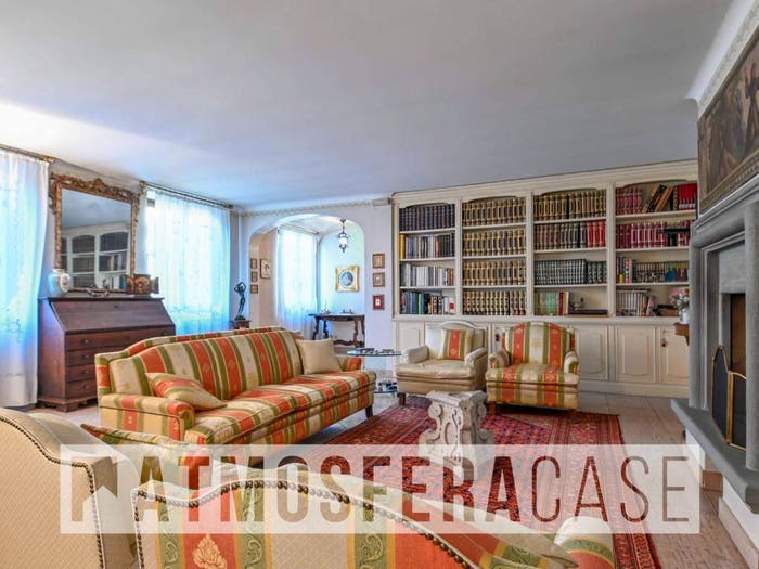 Appartamento con 5 locali in vendita in Via Papa Giovanni XXIII, Leffe