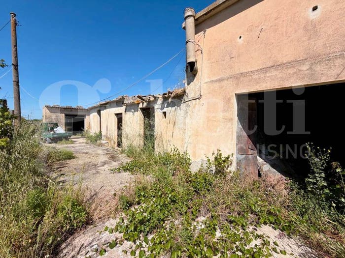 Casa in vendita in Contrada Oliveri snc, Vittoria