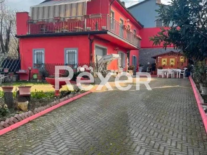 Casa quadrilocale in vendita in Frazione Michelazza, Montecalvo Versiggia