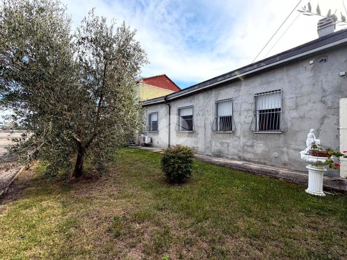 Appartamento trilocale in vendita in Via Popilia, Viserba, Rimini