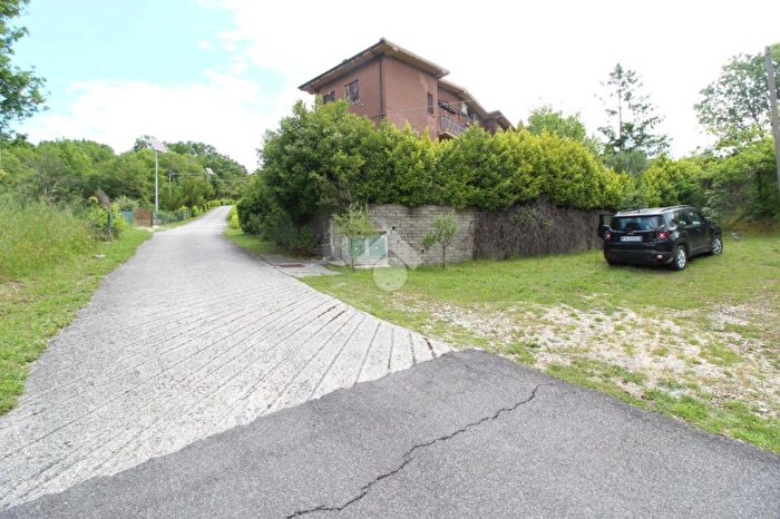 Casa con 6 locali in vendita in Località Valleverde, Ascrea