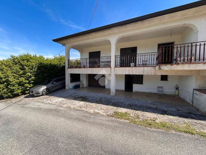 Casa con 5 locali in vendita in Via Apuleio Saturnino, Atina