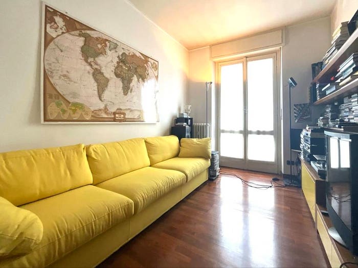 Appartamento quadrilocale in vendita in Via Achille Bizzoni, Maggiolina, Milano