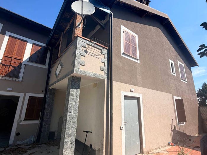 Casa con 6 locali in vendita in Via Monticelli, Casoni, Pieve Porto Morone