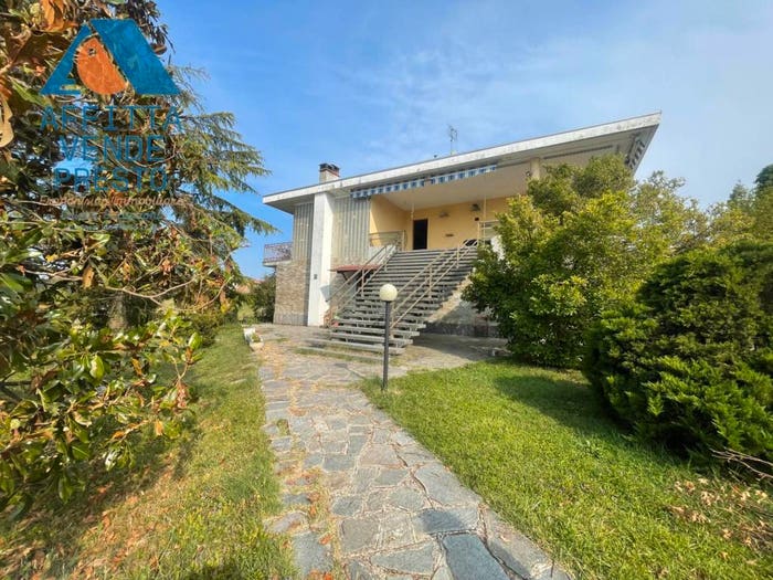 Casa con 6 locali in vendita in Via delle Ville, Piai, Brozolo