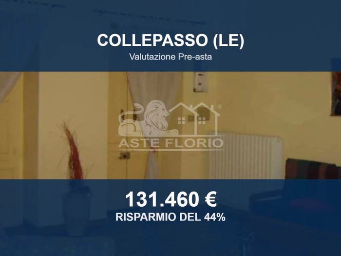 Casa trilocale in vendita in Via Principe di Piemonte, Collepasso