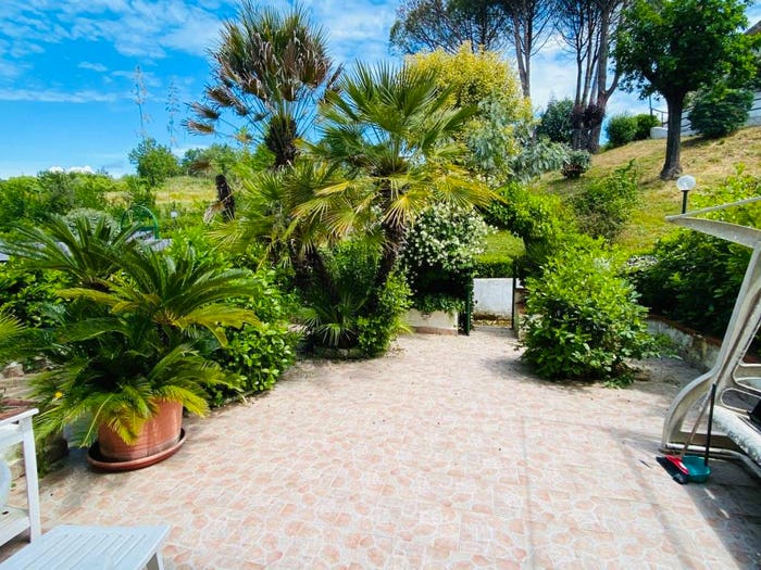 Casa quadrilocale in vendita in Via Ceracoli, Santi Cosma e Damiano