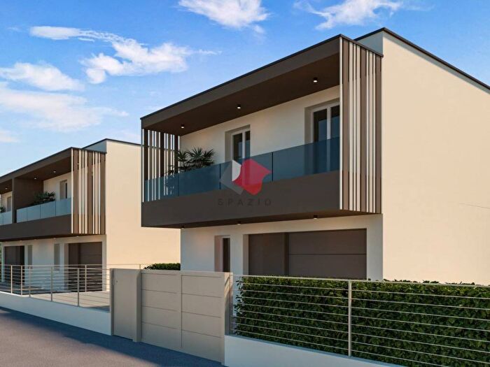 Casa con 6 locali in vendita in Zelarino, Venezia