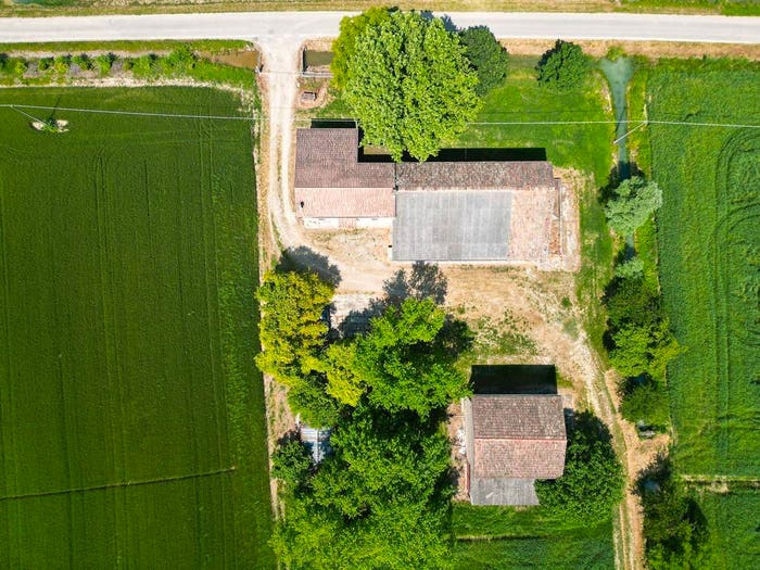 Casa con 6 locali in vendita in Strada Barchi Mariana, Asola