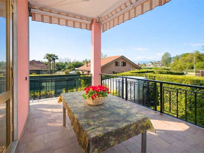 Casa con 6 locali in vendita in strada Balmera, Druento