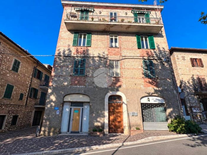 Appartamento con 6 locali in vendita in Via Prenestina, La Forma, Serrone