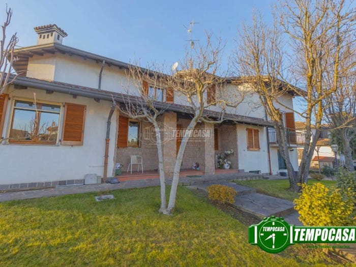 Casa con 6 locali in vendita in Via Don Minzoni, Vigano, Gaggiano