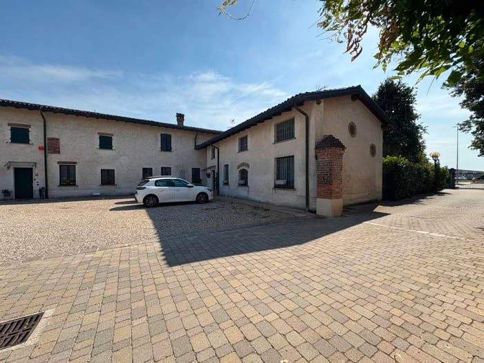 Casa trilocale in vendita in Via Carlo Emilio Aschieri, Fossarmato Riso Scotti, Pavia