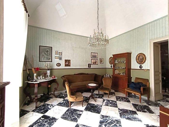 Appartamento con 5 locali in vendita in Via Santa Maria della Stella, Province Veneto, Catania