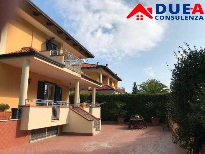 Casa con 5 locali in vendita in Via Marano Quarto, Marano di Napoli