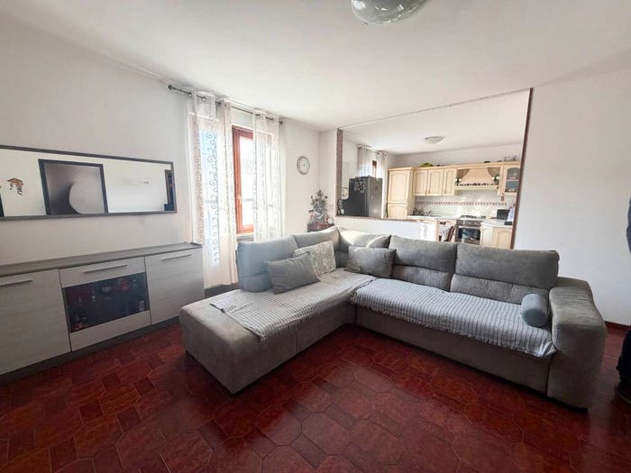 Appartamento trilocale in vendita in Via Gaetano Donizetti, Acquafredda