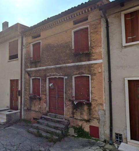 Casa quadrilocale in vendita in Via Romolo e Rodolfo Mazzacavallo, Centro, Cogollo del Cengio