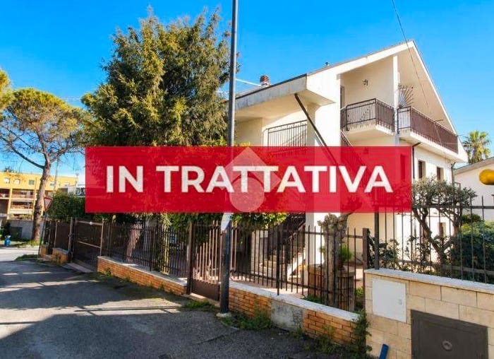 Casa con 6 locali in vendita in Via Gole di Celano, Colli Innamorati Madonna, Pescara