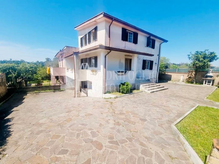 Casa con 6 locali in vendita in Via Stura, Fossignano, Aprilia