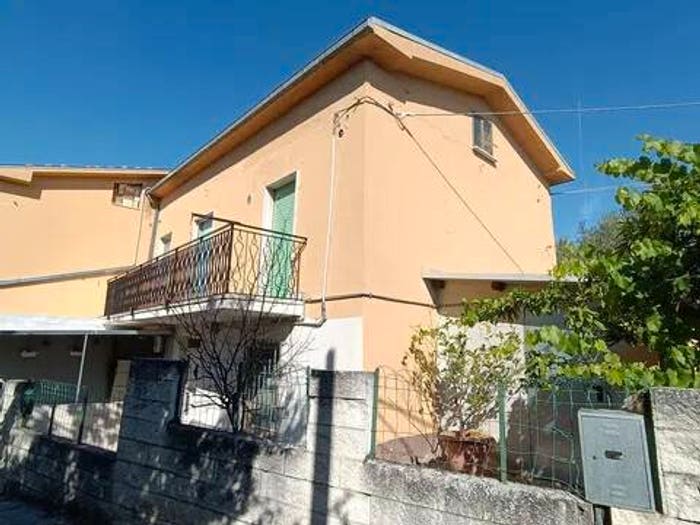 Casa con 6 locali in vendita in Contrada Merosci, Casoli
