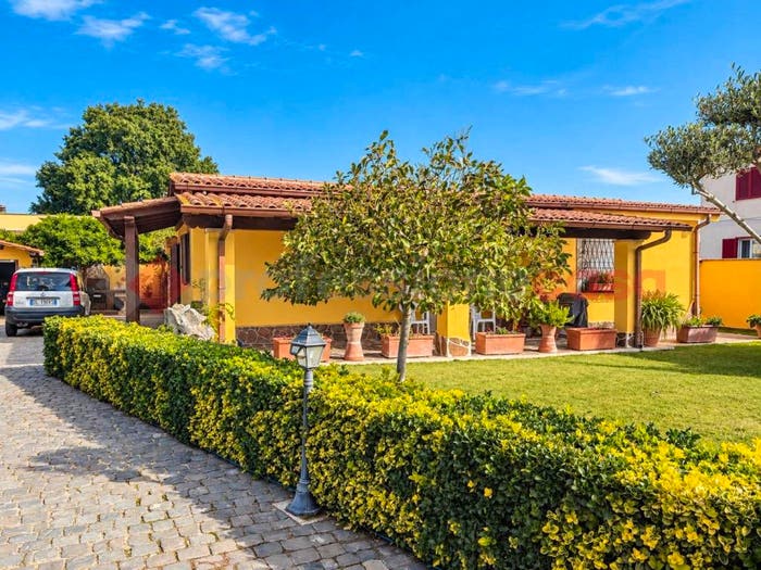 Casa trilocale in vendita in via dei Gelsomini, Cogna, Aprilia