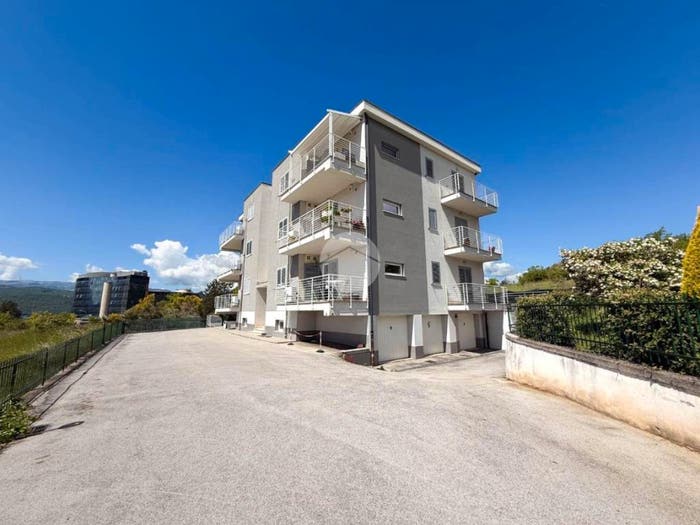 Appartamento quadrilocale in vendita in Via Peltuinum, Santa Barbara San Sisto, L'Aquila