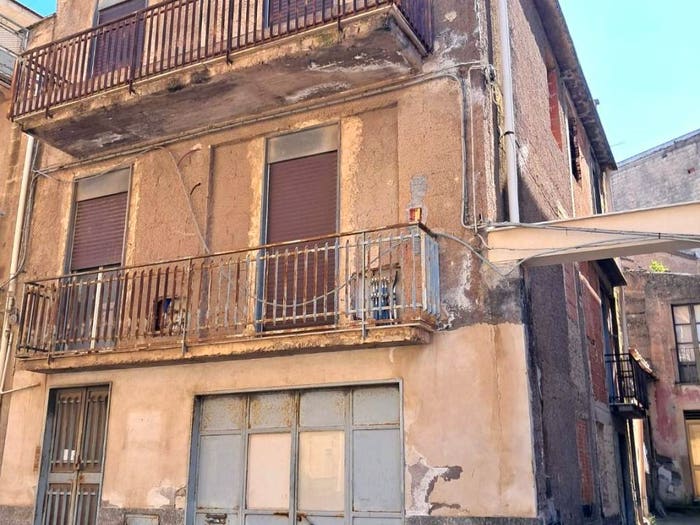 Casa quadrilocale in vendita in Via Raffaello, Centro, Carlentini
