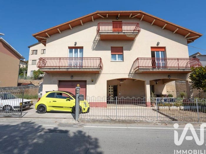 Casa con 6 locali in vendita in Via CASETTE DI PASSATEMPO, Passatempo, Osimo