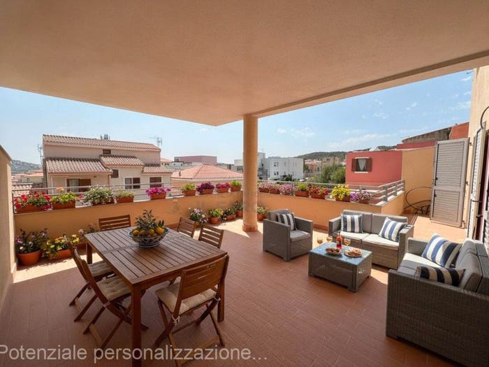 Appartamento trilocale in vendita in Via Sant'Agostino, La Maddalena