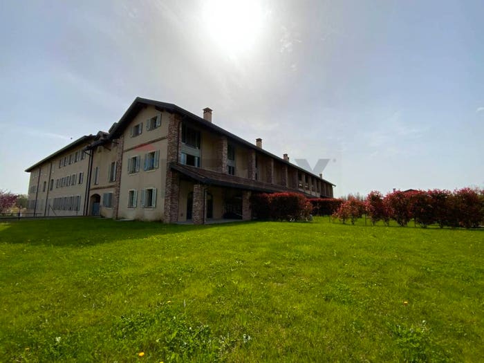 Appartamento trilocale in vendita in Via Sant'Isidoro, Centro, Bogogno