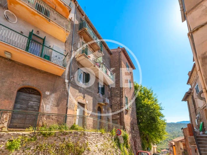 Appartamento quadrilocale in vendita in Via Discesa Empolitana, Centro, Castel Madama