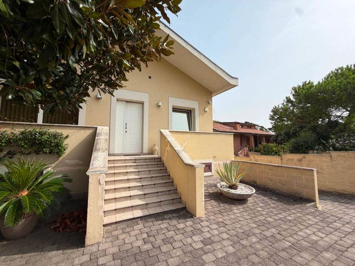 Casa con 6 locali in vendita in Via Arginone, Arginone, Ferrara