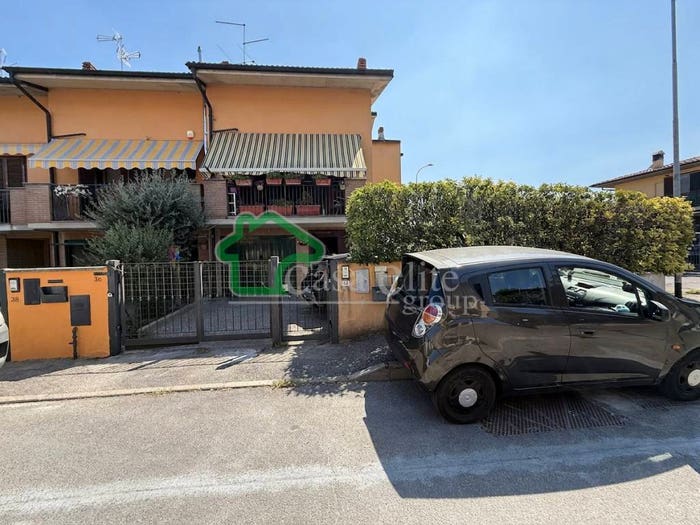 Casa trilocale in vendita in Via Gaetano Donizetti, Centro, Pieve Fissiraga