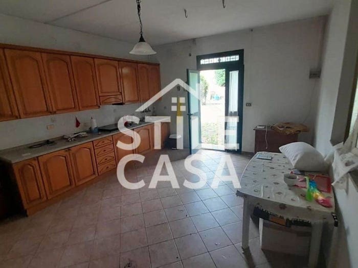 Casa con 6 locali in vendita in Orentano, Castelfranco di Sotto