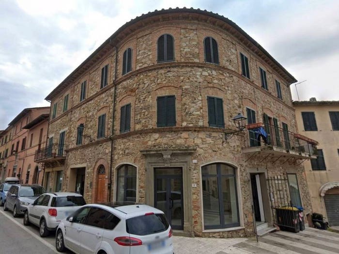 Appartamento con 6 locali in vendita in Via Augusto Barazzuoli, Centro, Monticiano