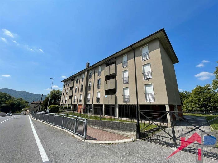 Appartamento trilocale in vendita in Caprino Bergamasco