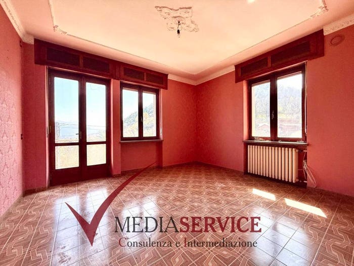 Appartamento con 5 locali in vendita in Via della Villa, San Michele, Cervasca