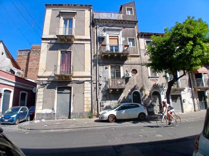 Appartamento con 6 locali in vendita in Via Plebiscito, Ferrarotto Acquedotto Greco, Catania