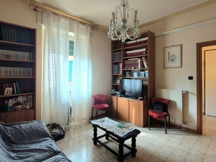 Appartamento con 6 locali in vendita in Via Tito Strocchi, San Marco Acquacalda, Lucca