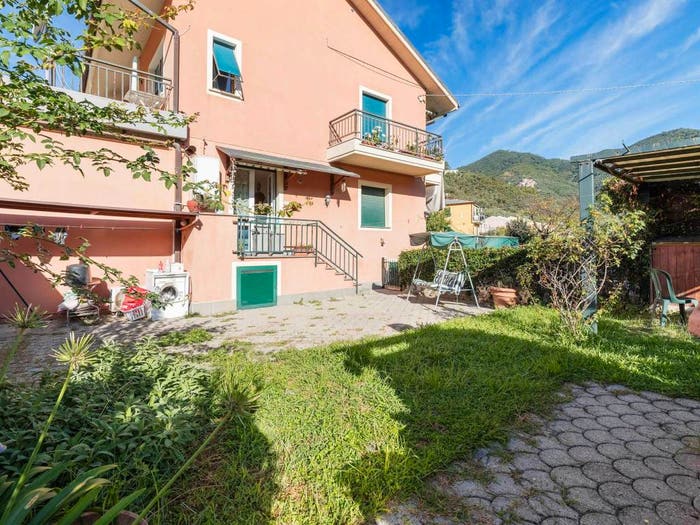 Appartamento quadrilocale in vendita in Località Fattore, Centro, Levanto