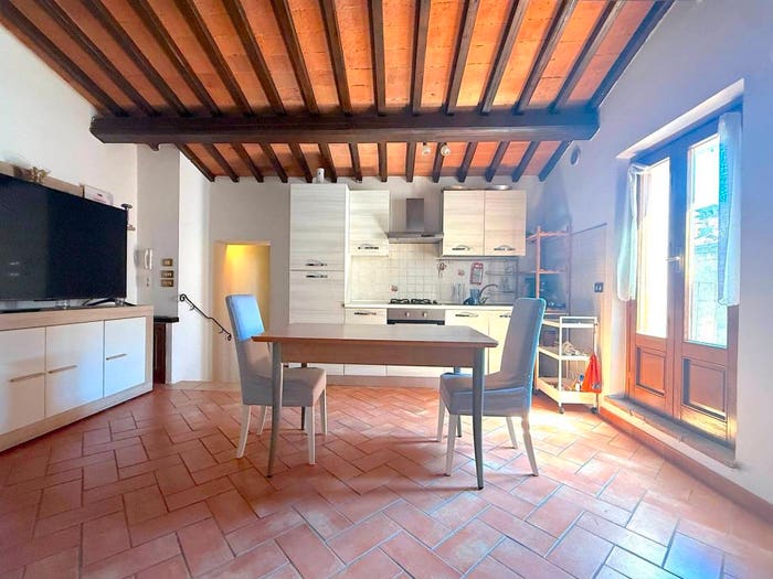 Appartamento con 6 locali in vendita in Via Mecenate, Centro, Chiusi