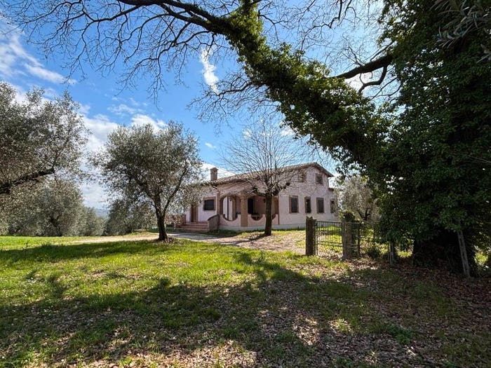 Casa con 6 locali in vendita in Via San Michele, Cantalupo in Sabina
