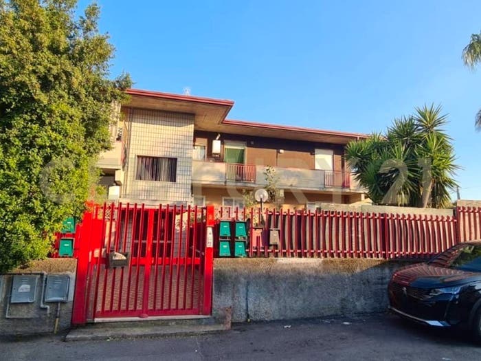 Appartamento quadrilocale in vendita in Via Siena, Centro, Mascalucia
