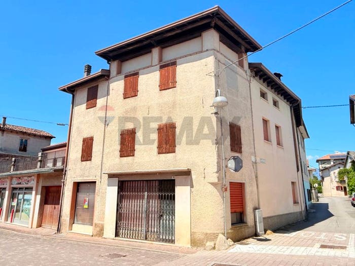 Appartamento trilocale in vendita in Piazza Indipendenza, Campo San Pietro, Borgo Valbelluna