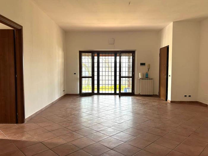 Appartamento quadrilocale in vendita in Via dei Gradini, Forano