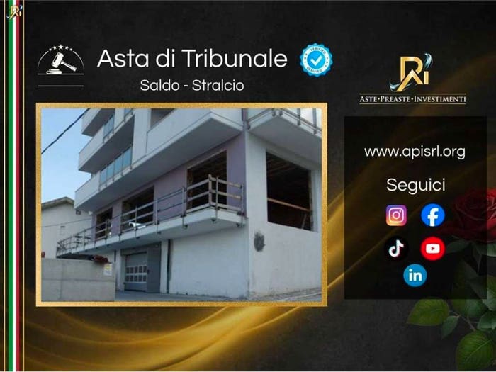 Appartamento con 5 locali in vendita in Via Martiri Ungheresi, Centro, Pianella