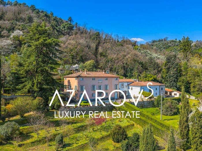 Casa con 6 locali in vendita in Viale Guglielmo Marconi, Piazza Anfiteatro Torre Guinigi, Lucca