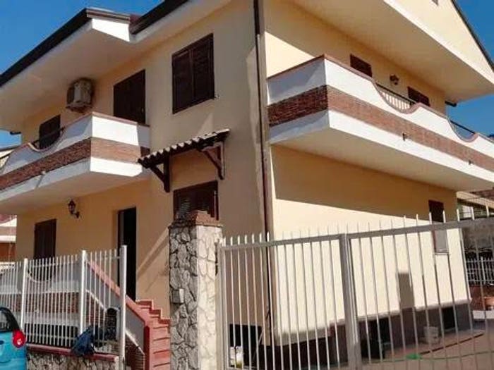 Casa con 6 locali in vendita in Via Fanelli No Number, Tuoro, Caserta