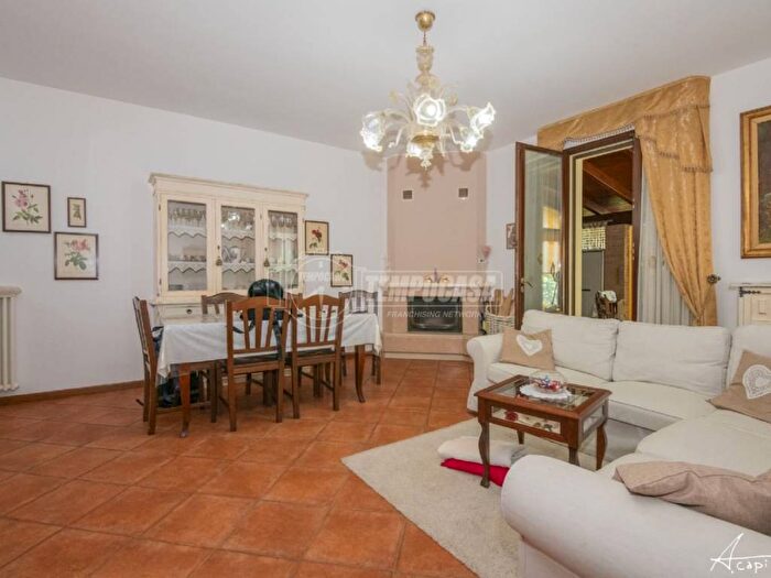 Casa con 5 locali in vendita in Via Maestra B, Centro, Ravarino