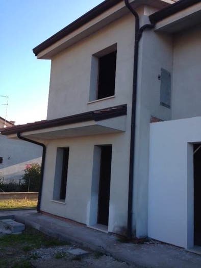 Appartamento quadrilocale in vendita in Via Roma, Centro, Canaro